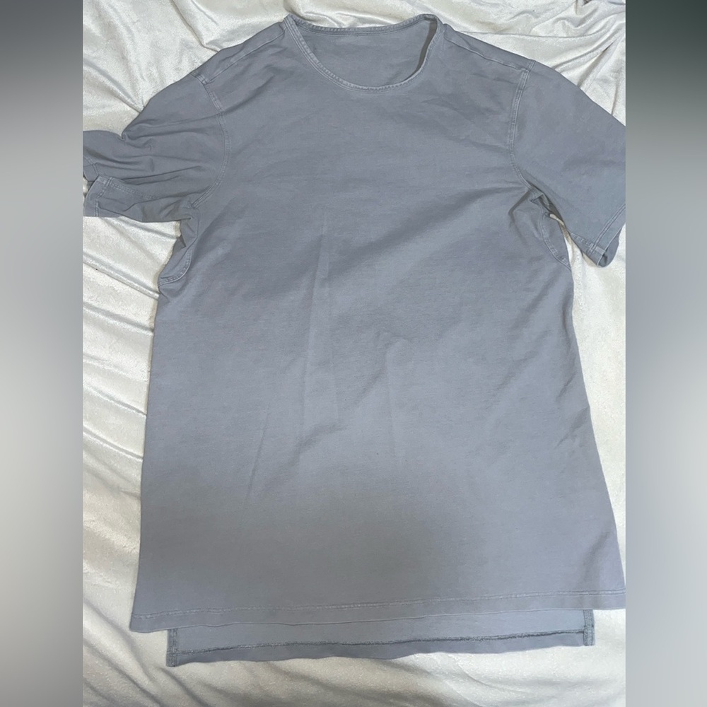 Lululemon Men’s Heathered Blue T-Shirt | size M